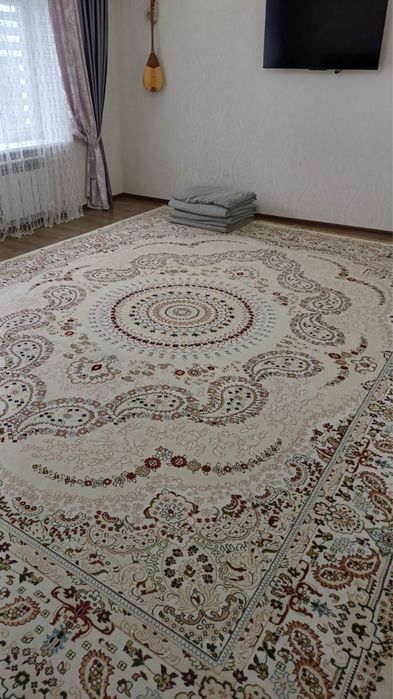 Продам ковер 5х3,5размер