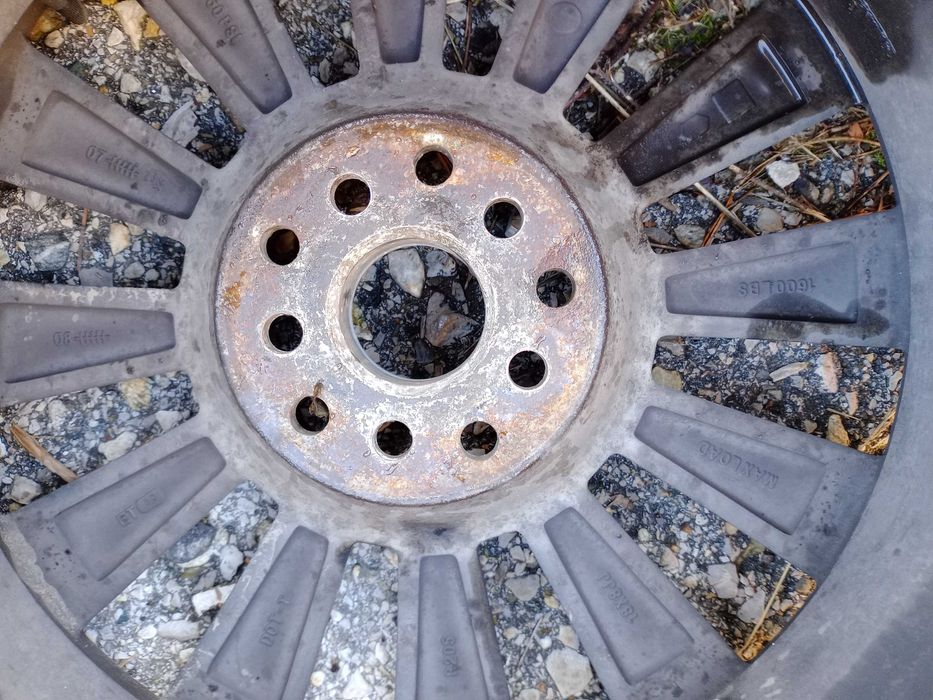 Джанти 18-ски с летни гуми без забележки