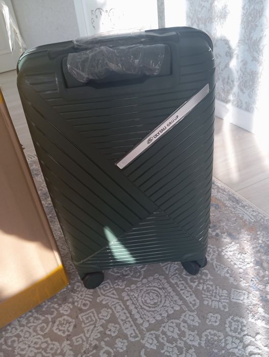 Продаются чемодан