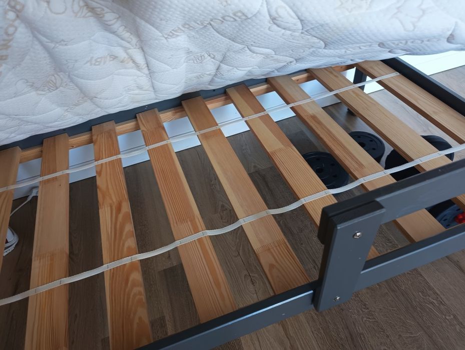 Продам двухъярусную кровать