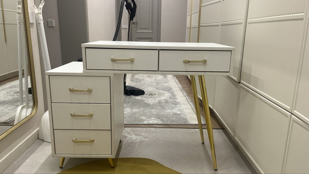 Продается тумба в хорошем состоянии