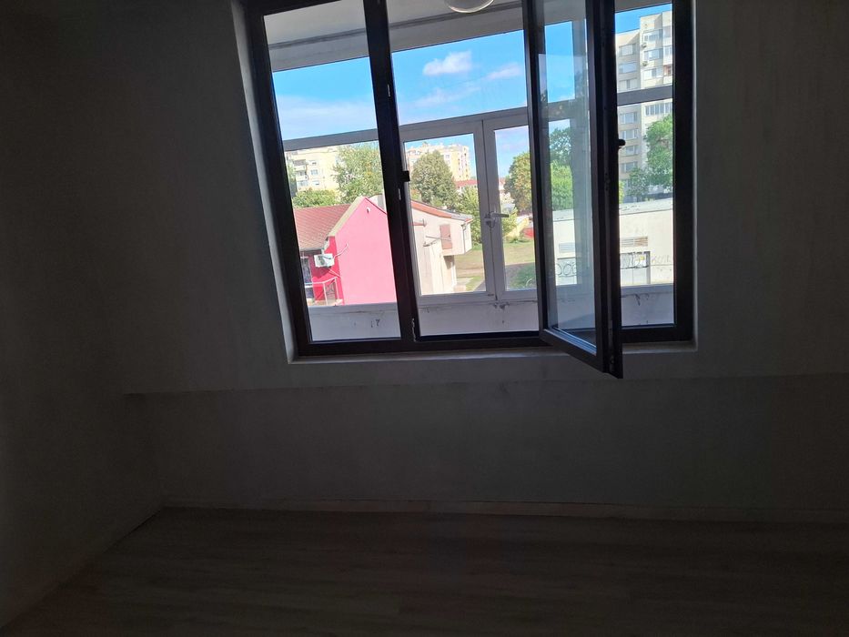 Продава се Двустаен апартамент в Ямбол, Георги Бенковски - 64 кв.м за 678 €/кв.м - Снимка #9