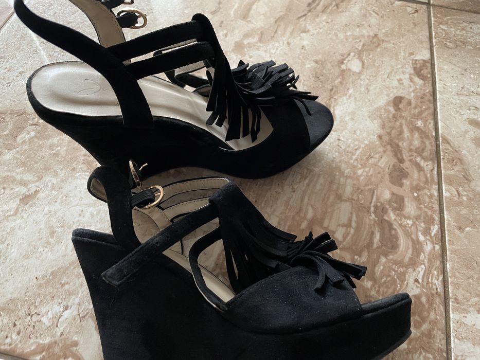 Сандали от естествен велур