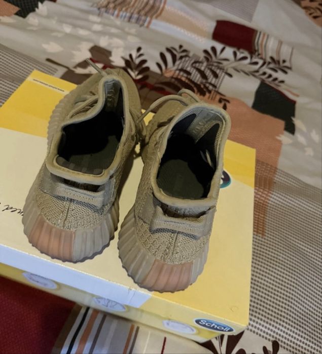 Adidas Yeezy Boost 350 V2 Flax – mărimea 36 – purtați de 2 ori