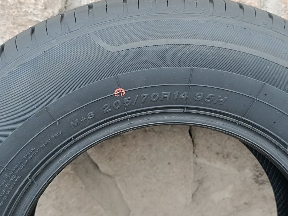 205/70R14   SONIX