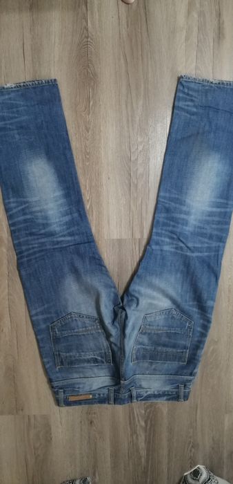 Мужские стильные джинсы