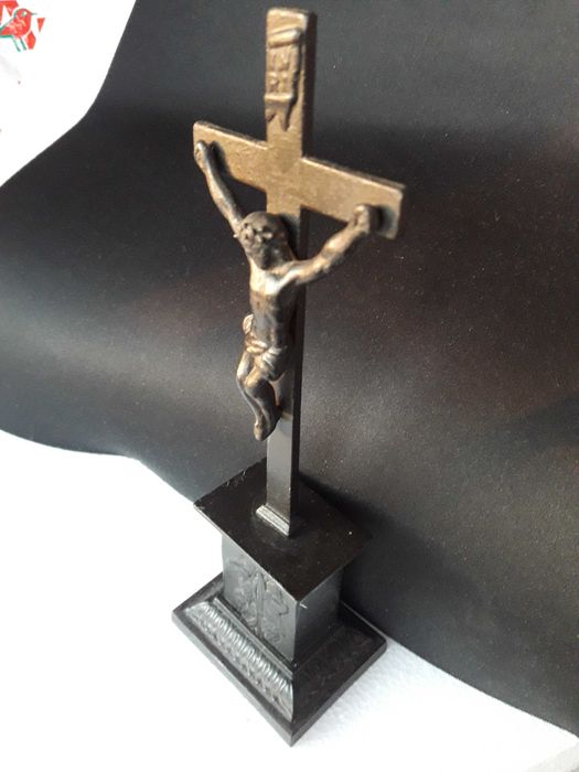 Statueta religioasa veche din metal cu patina originala