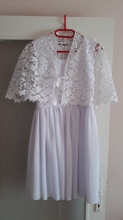 Rochiță cu dantelă