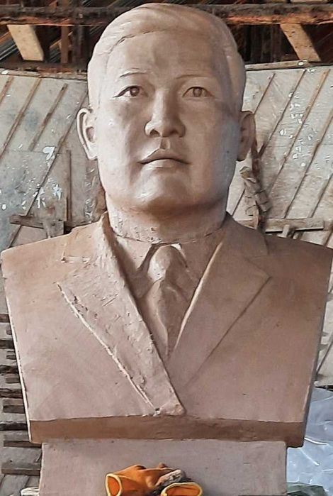 Скульптор / Мүсінші