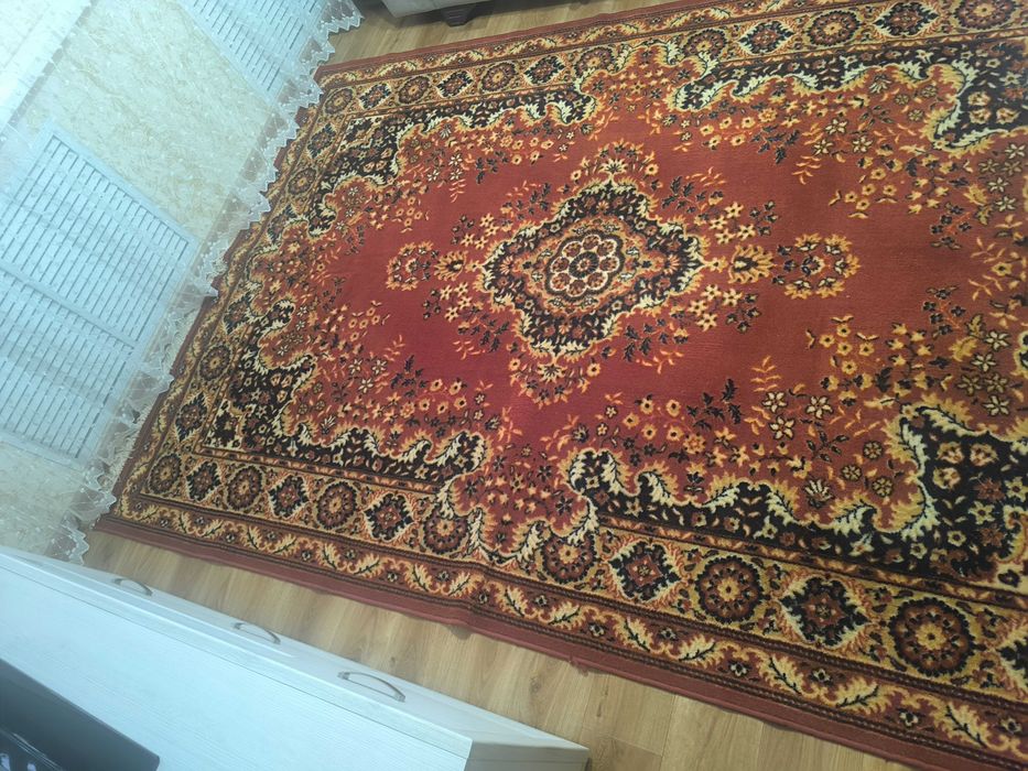 Продам ковёр б/у