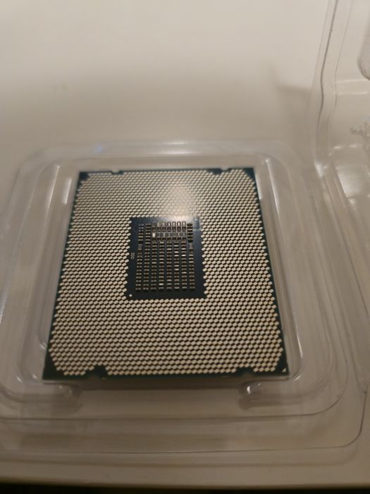 Procesor i9 7900X lga 2066
In state perfecta , fara defecte ascunse