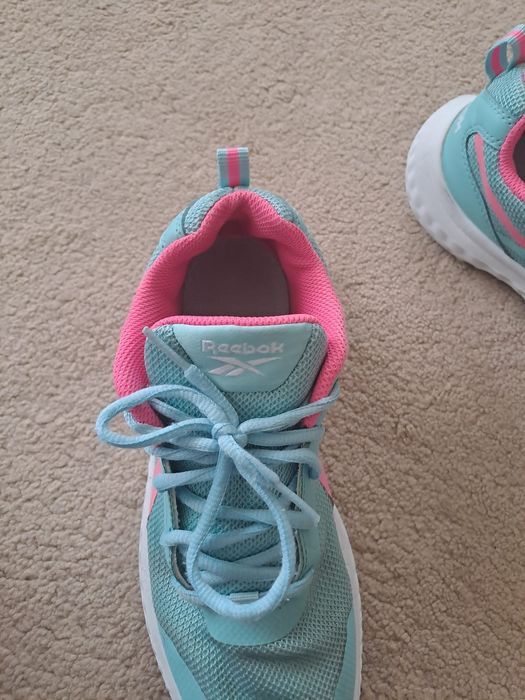 Adidasi Reebok marimea 36