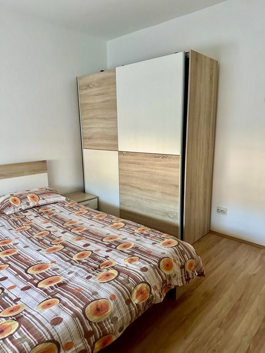 Inchiriez apt  2 camere central