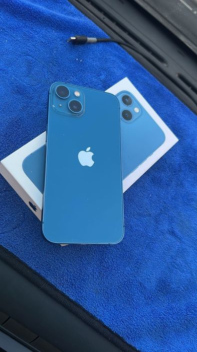 Продам б/у Айфон 13  память 128