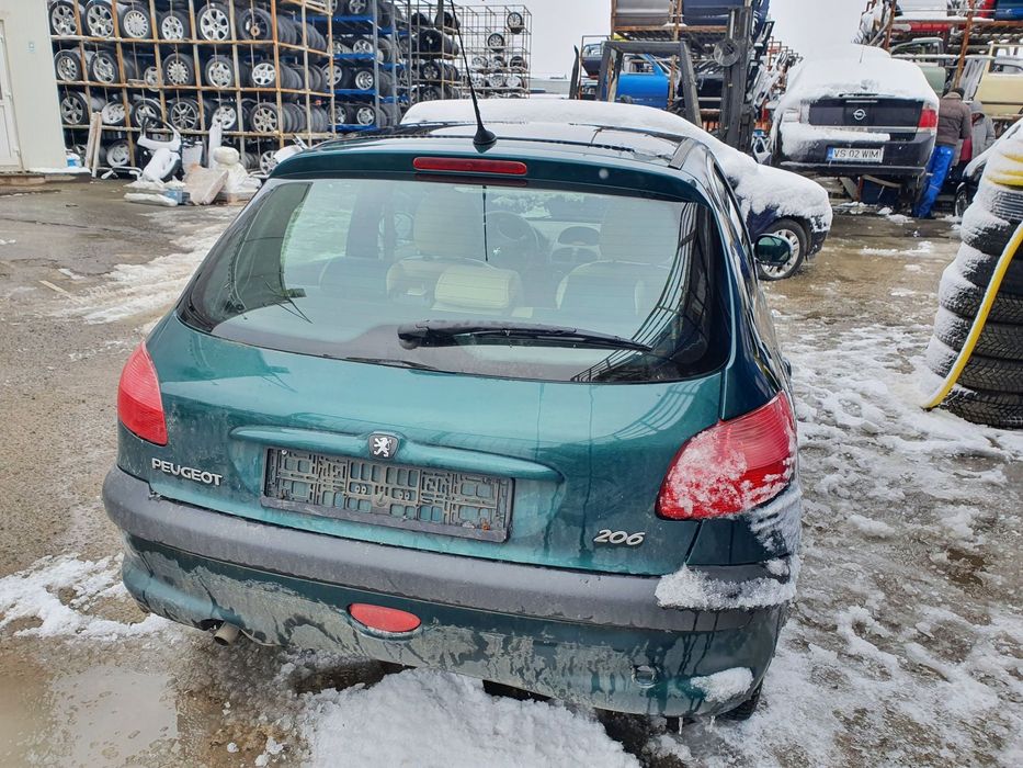 Dezmembrari  Peugeot 206  1998  > 0000 1.4 Benzina