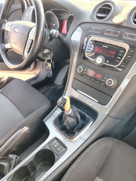 Vând Ford mondeo 1.5 Diesel 115 CP
Mașina mecanic funcționează perfect