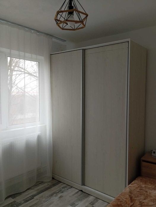 Vand apartament  2 camere