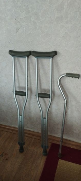 Детские костыли,