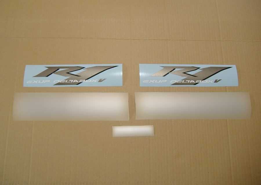 Стикери Yamaha R1 трето поколение 2004г-2006 лепенки Ямаха р1 rn12 yzf