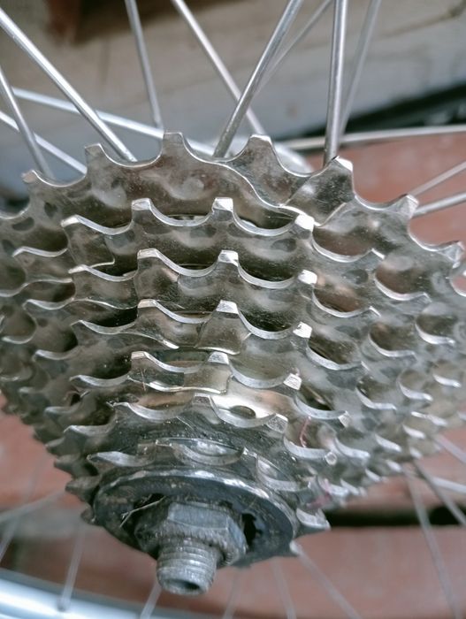 Roți față mtb 26 Roată 28 dinam și disc cauciucuri R spate 28 Pedalier