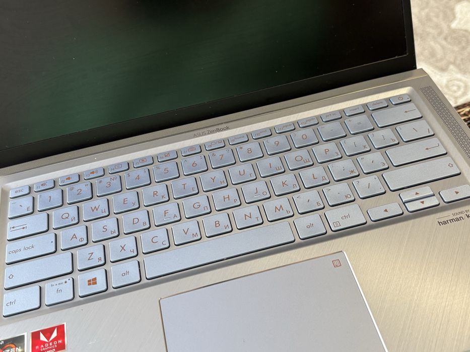 Ноутбук ASUS Zenbook