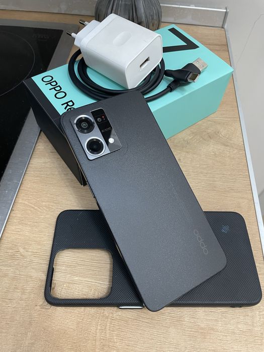 Продам Oppo Reno 7