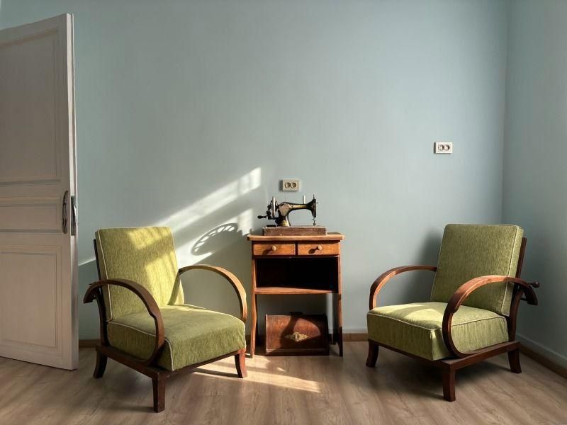 Тристаен, под наем, Център