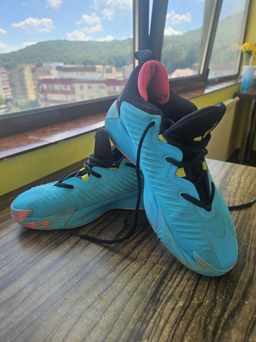 Adidas baschet albastrii