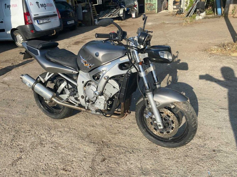 Vând Yamaha R6 1999