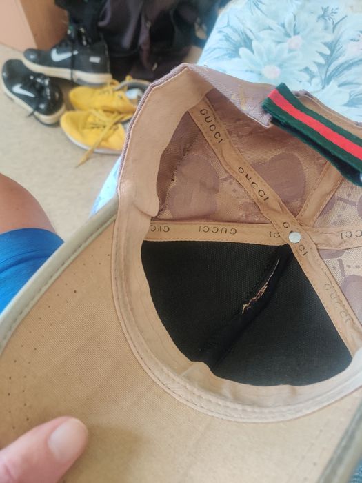 Vând sau schimb șapcă originala Gucci