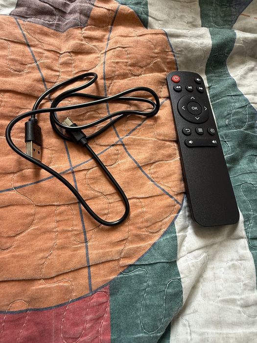 продаю мини проектор