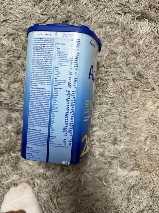 Aptamil CesarBiotik  2 lapte de la 6-12 luni-mai am o cutii ,nou nedesfacut