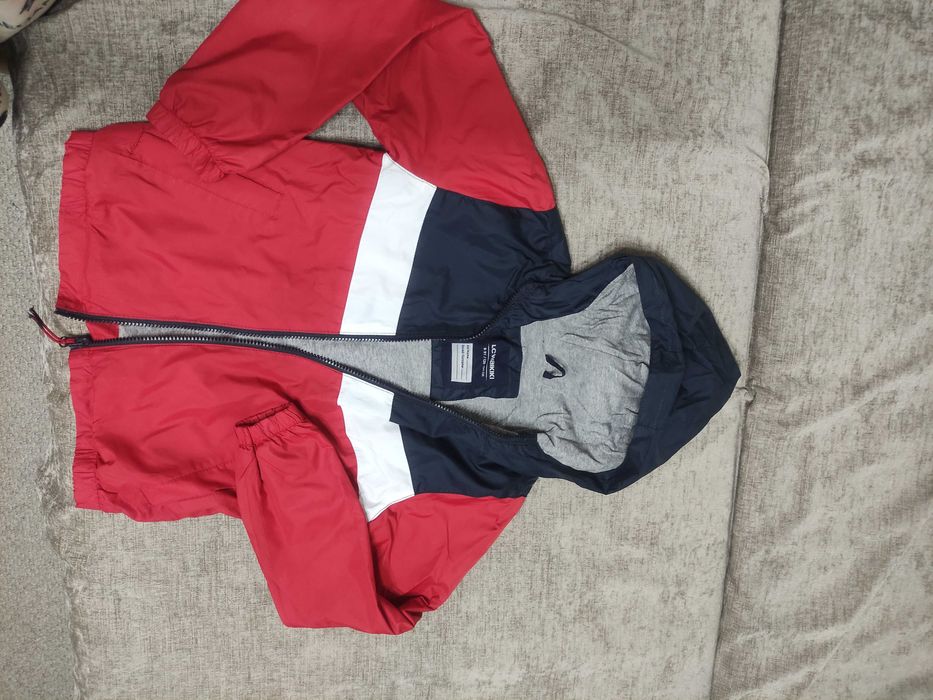 Продам ветровки на мальчика