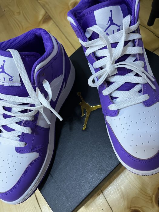 Jordan 1 Mid Purple