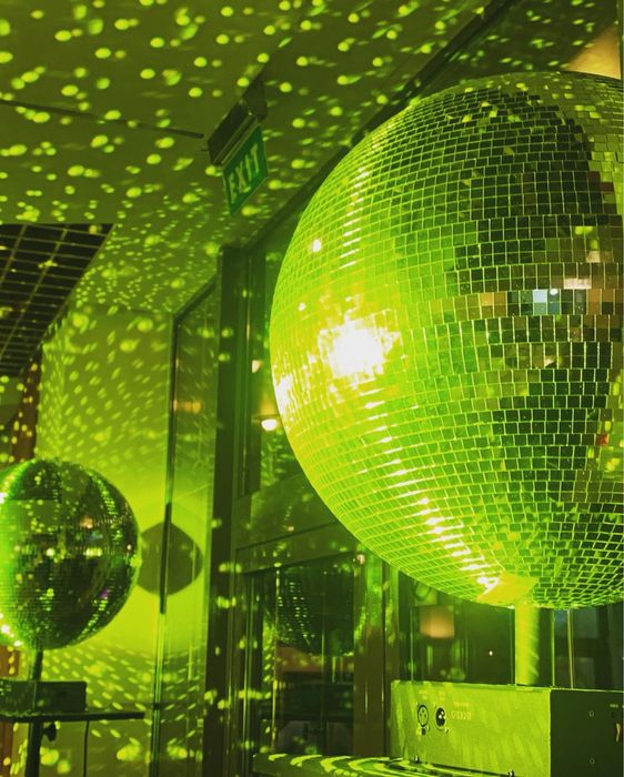 DJ Fum greu Schela de lumini