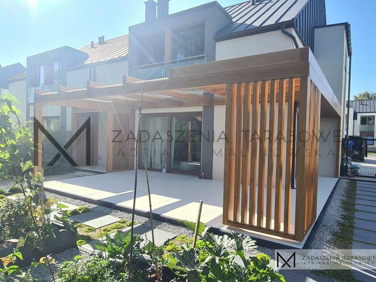 -foișoare la comanda
-pergole modele moderne
-leagăne din lemn sau met