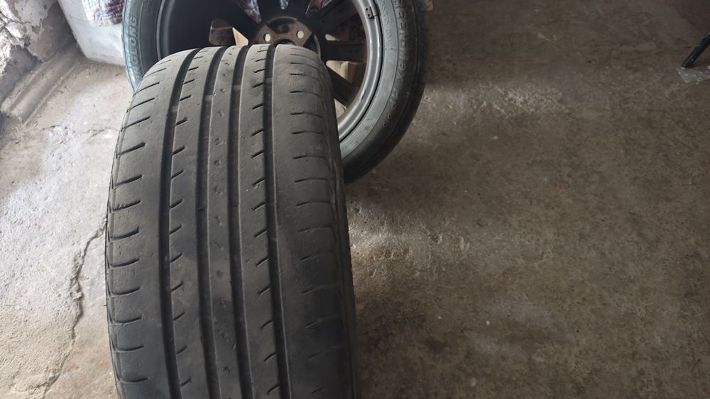 Титанка Камрики балонымен