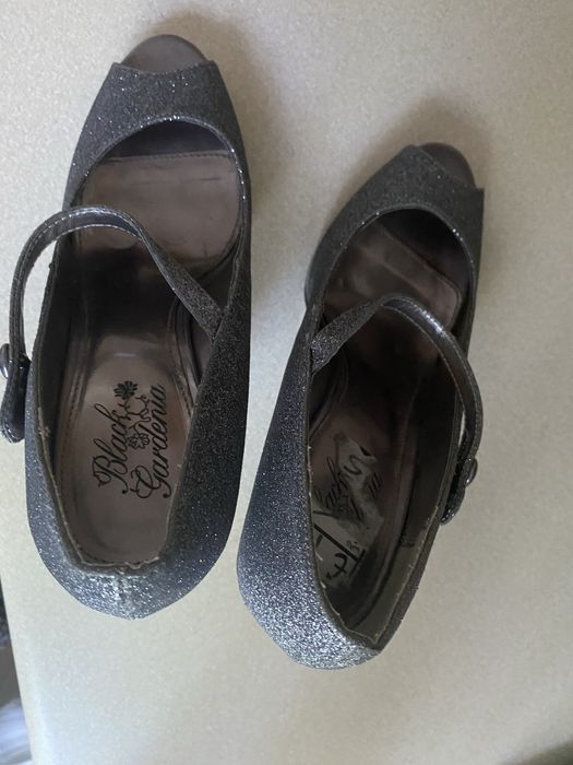 Туфли женские продам