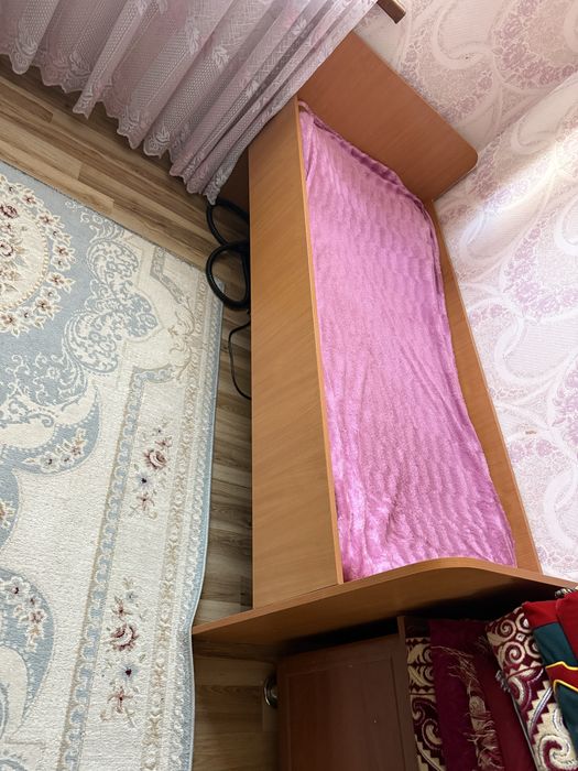 Бу мебель сатылады срочно.Бағасы келісімді.