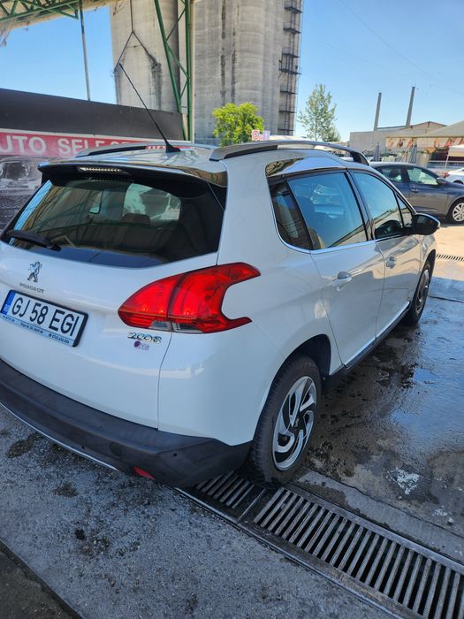 PEUGEOT  model  2008 AUTOMAT  înscris recent  SI VARIANTE AUTO