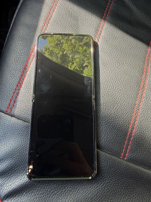 Samsung galaxy Z flip 4