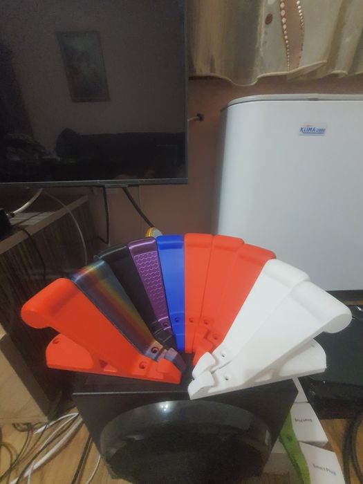 Стойки за каска и раницa Honda Suzuki Yamaha Kawasaki BMW и Ducati