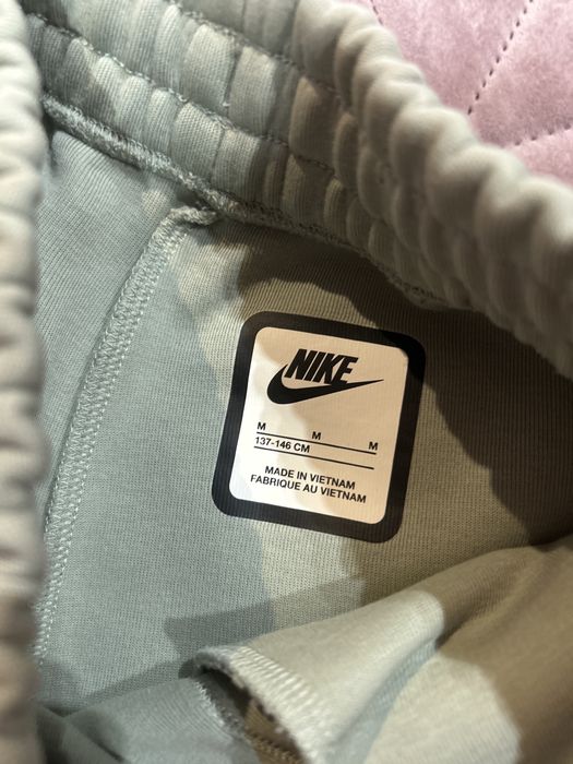 Оргинален детски анцунг на Nike