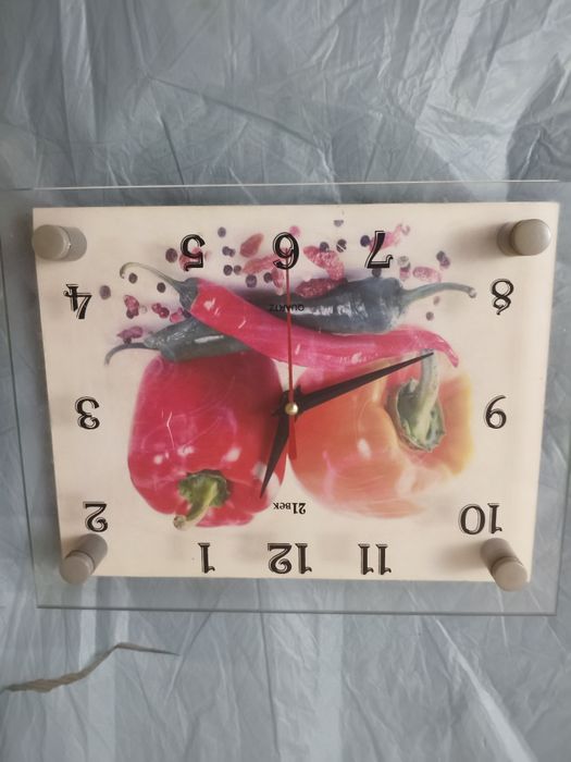Продаю часы настенные