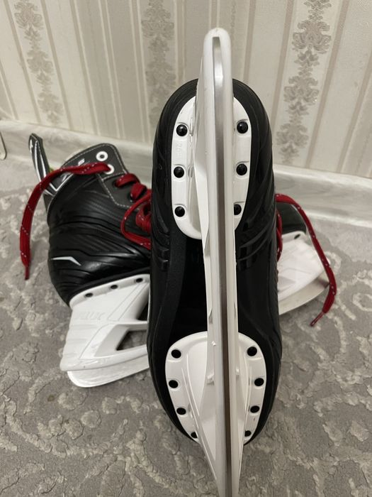 Коньки bauer хоккейные