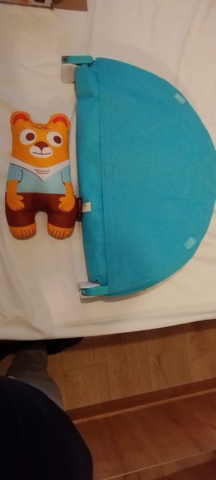 Centru de joaca pliabil si sezlong cu jucarii