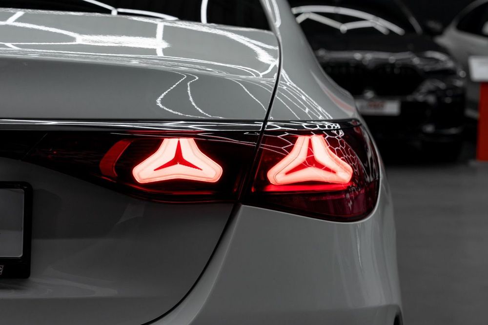 Mercedes-Benz E TVA Deductibil // Posibilitate LEASING // Distronic Plus // AMG Line