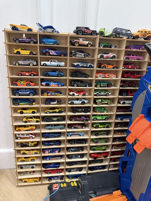 Машинки хотвиллс hotwheels