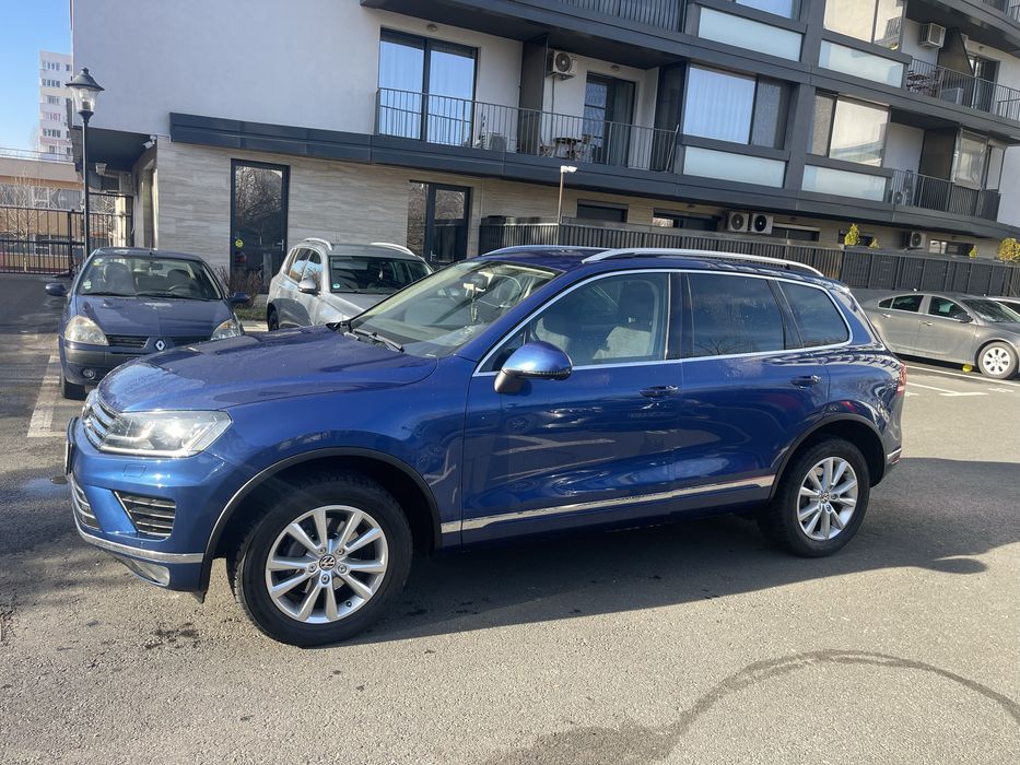 Touareg 71.000 km, impecabila, service exclusiv la reprezentanta