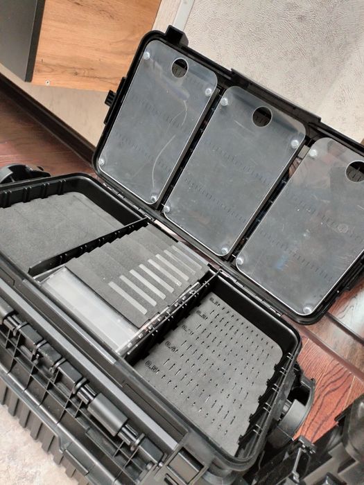 Рыболовный ящик 7070